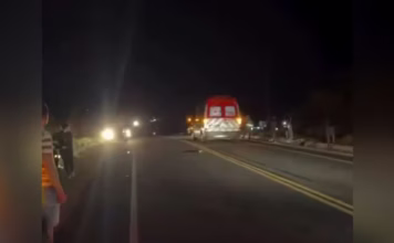 Homem e mulher morrem afogados após carro cair em canal da Transposição, na Paraíba