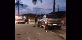 Motociclista morre em colisão após caminhonete fazer ultrapassagem em Bayeux