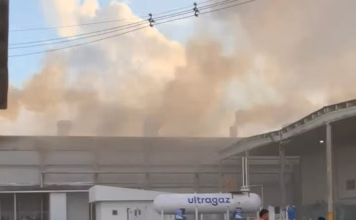 Incêndio de grandes proporções destrói fábrica de pães no Distrito Industrial, em João Pessoa